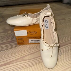 TOD'S Cream Gommini Leather Ballet Flats